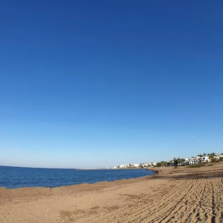 Апартаменты Bungalow Los Almendros *