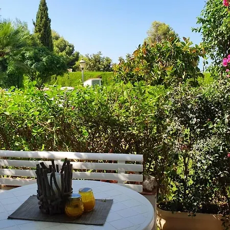 Bungalow Los Almendros 公寓