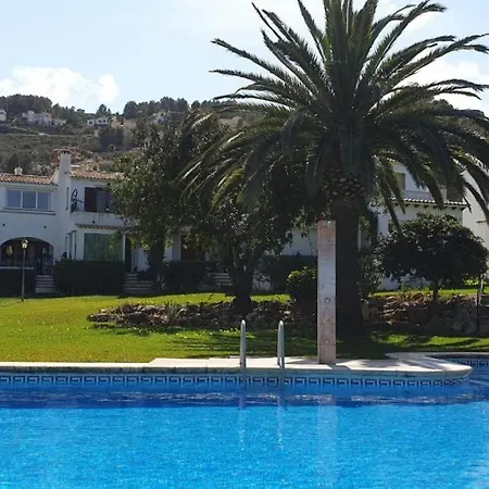 Bungalow Los Almendros * 佩德雷尔