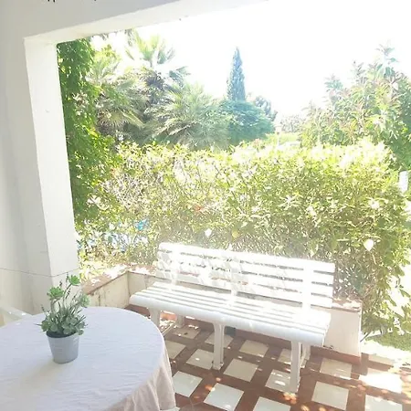 Bungalow Los Almendros 公寓